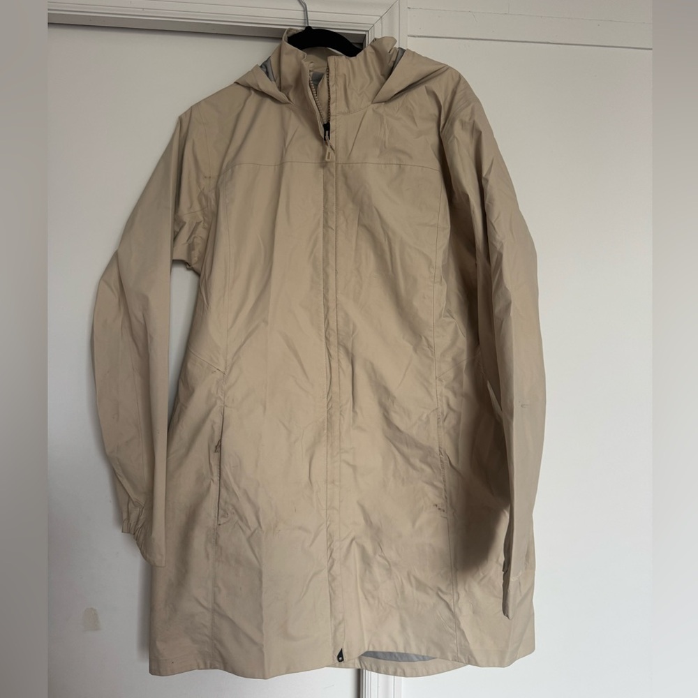 Patagonia Hooded Raincoat in Light Beige
